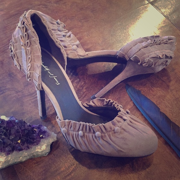 Elizabeth and James Sued pumps, never worn - Picture 8 of 8